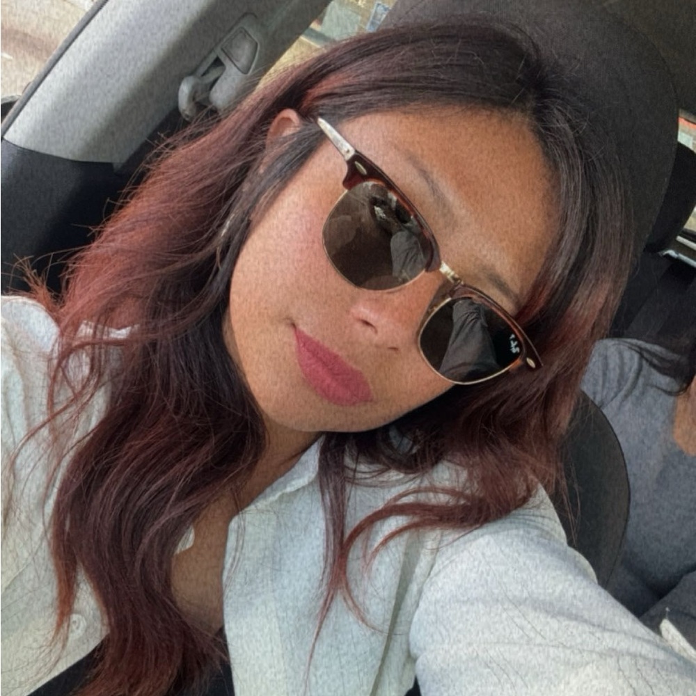 Hey, its Miss Leidy 💕